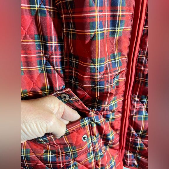 Plaid vest, holiday tartan, vintage Appleseeds
Red, green plaid with pockets-LG - Picture 2 of 10